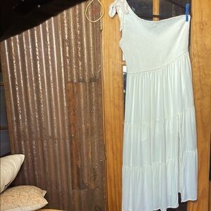 Merokeety White-Layered Maxi, One-shouldered Dress, Size XL